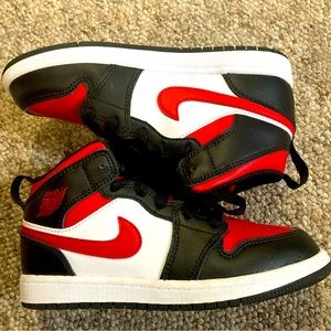 Youth Nike Jordan’s size 1.5